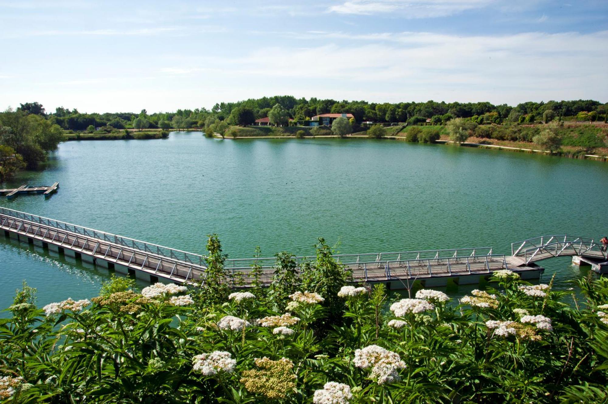 Les Jardins Du Lac Trizay Esterno foto